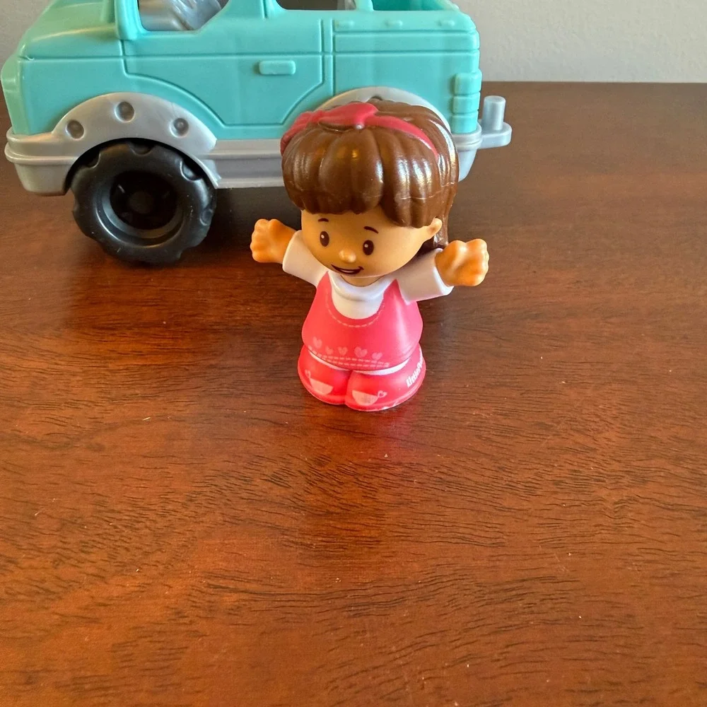 Fisher-Price Little People Car with Girl Figure 🚗 - Picture 3 of 3